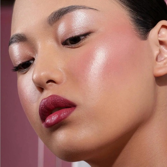 NATASHA DENONA ~ BERRY POP CHEEK TRIO BLUSH & HIGHLIGHTER PALETTE Cream & Powder - Picture 4 of 14